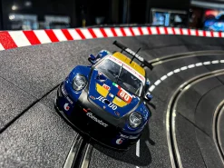 Porsche 911 RSR 