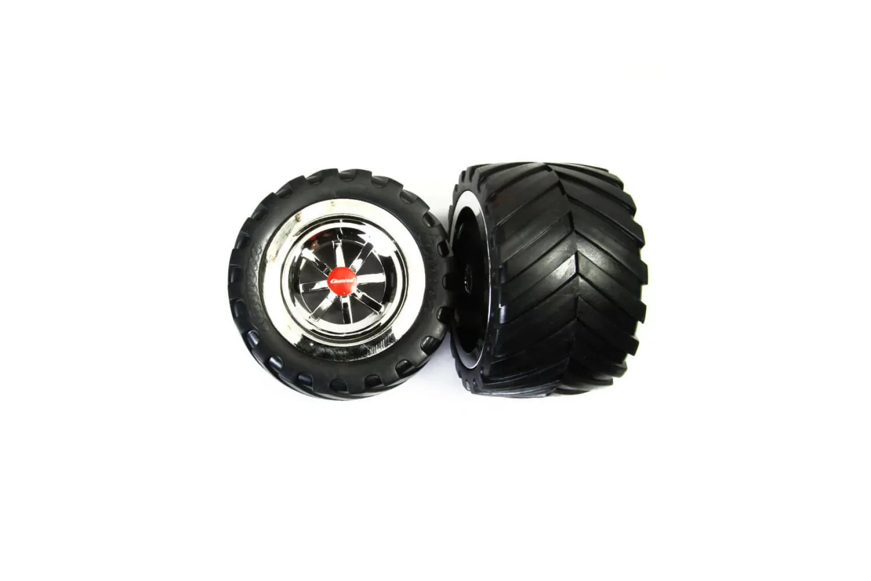 2 rear tyres with wheel rims for X-Treme (140006)